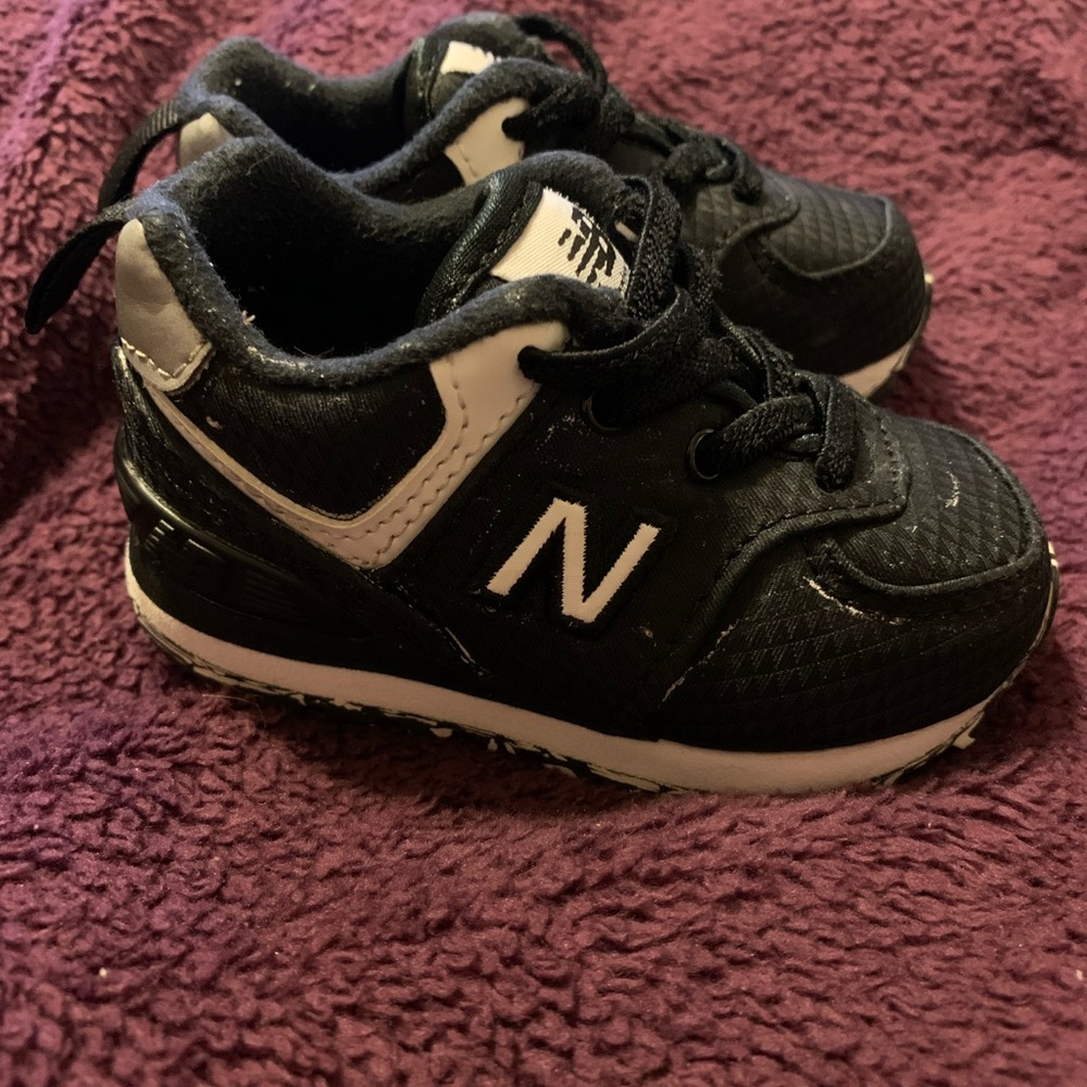 New balance baby shoes black size 4